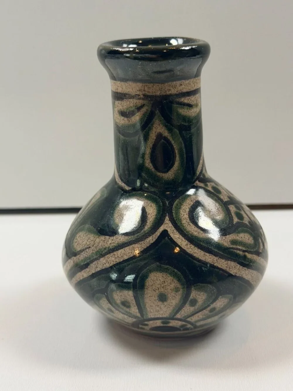 Handcrafted Vintage Mexican Decorative Pottery Vase 4